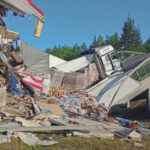 «Удар, скрежет, очнулась на полу»: пострадавшая при обрушении моста на поезд рассказала, что пережили пассажиры